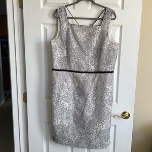 Ann Taylor Black & White Sheath Dress- Size 18